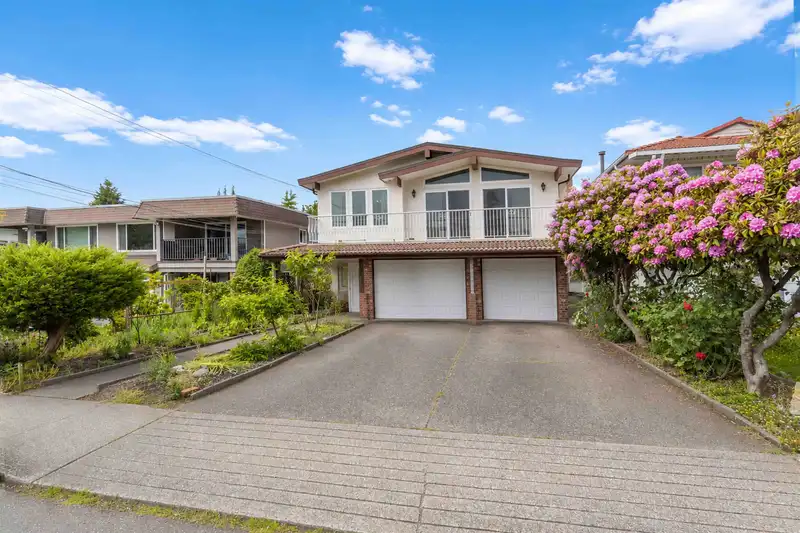 6895 MCKAY AVENUE - photo 1 of 28