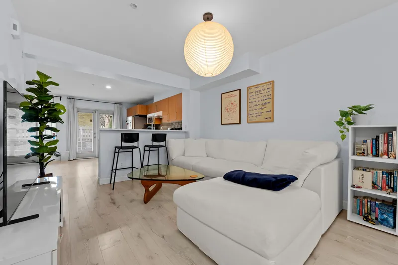 7336 SALISBURY AVENUE - photo 4 of 25