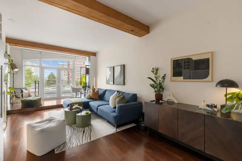 408 1275 HAMILTON STREET - photo 4 of 29