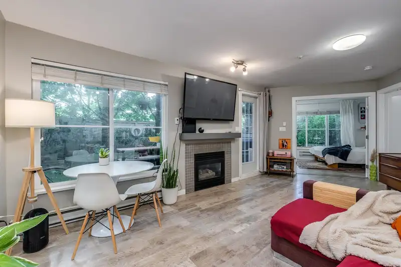 101 245 ST. DAVIDS AVENUE - photo 2 of 22