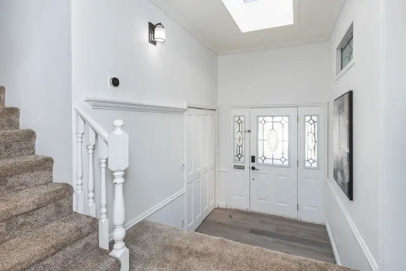 5848 170A STREET - photo 4 of 40