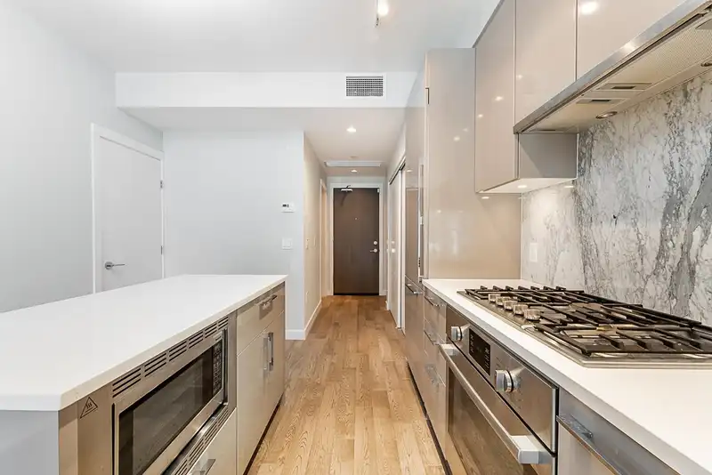 109 4080 YUKON STREET - photo 4 of 27