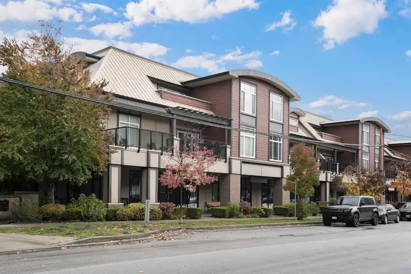 208 14885 60 AVENUE - photo 1 of 18