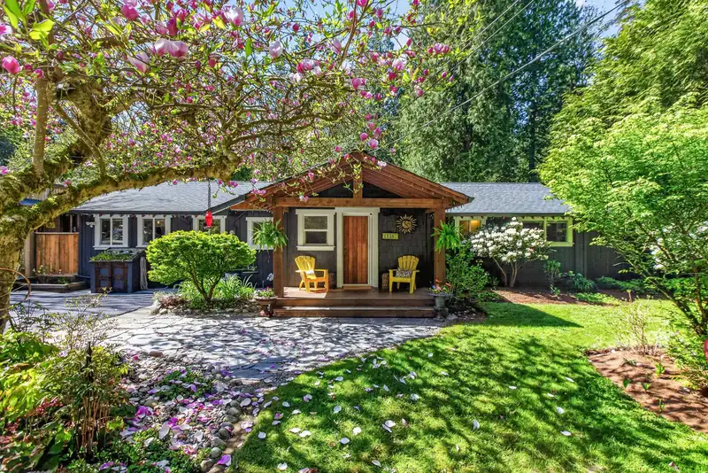 11367 261 STREET - photo 1 of 40