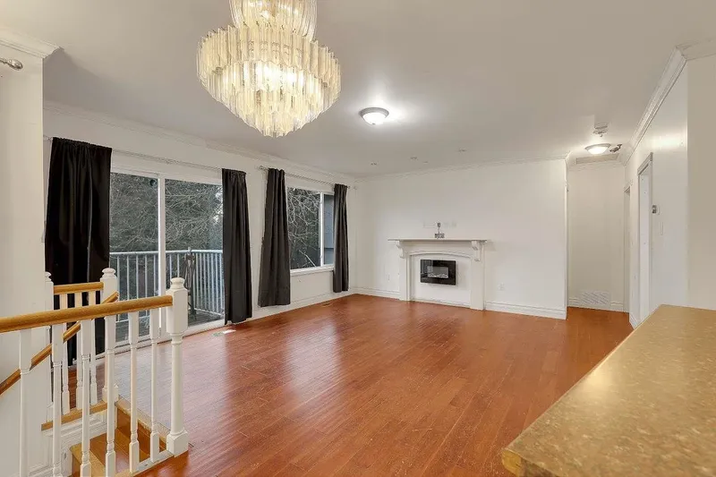 32774 7TH AVENUE - photo 3 of 25