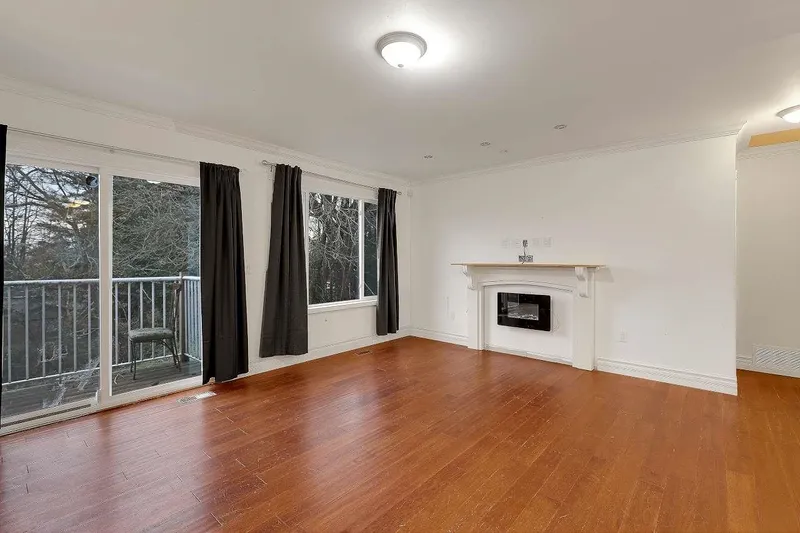 32774 7TH AVENUE - photo 4 of 25