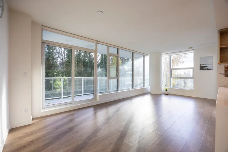 504 595 AUSTIN AVENUE - photo 2 of 25