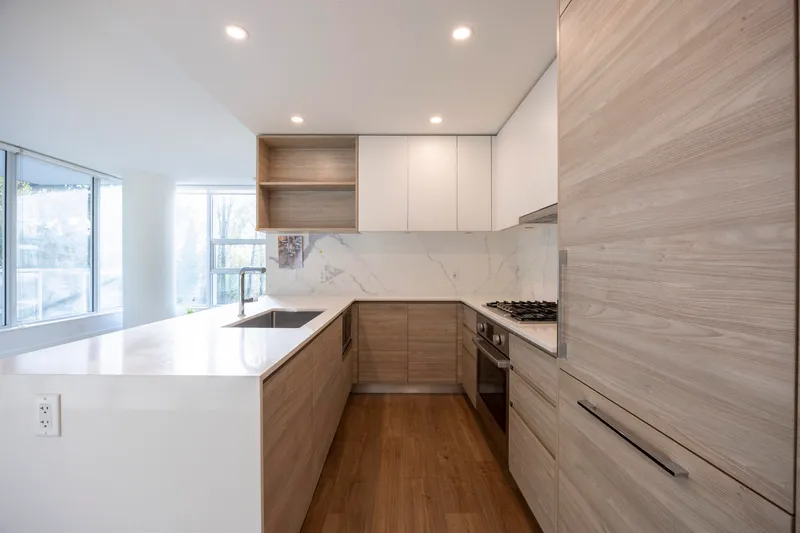 504 595 AUSTIN AVENUE - photo 4 of 25