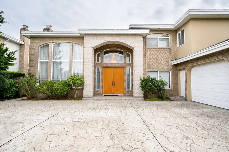 7260 BELAIR DRIVE - photo 1 of 33