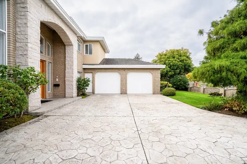 7260 BELAIR DRIVE - photo 2 of 33