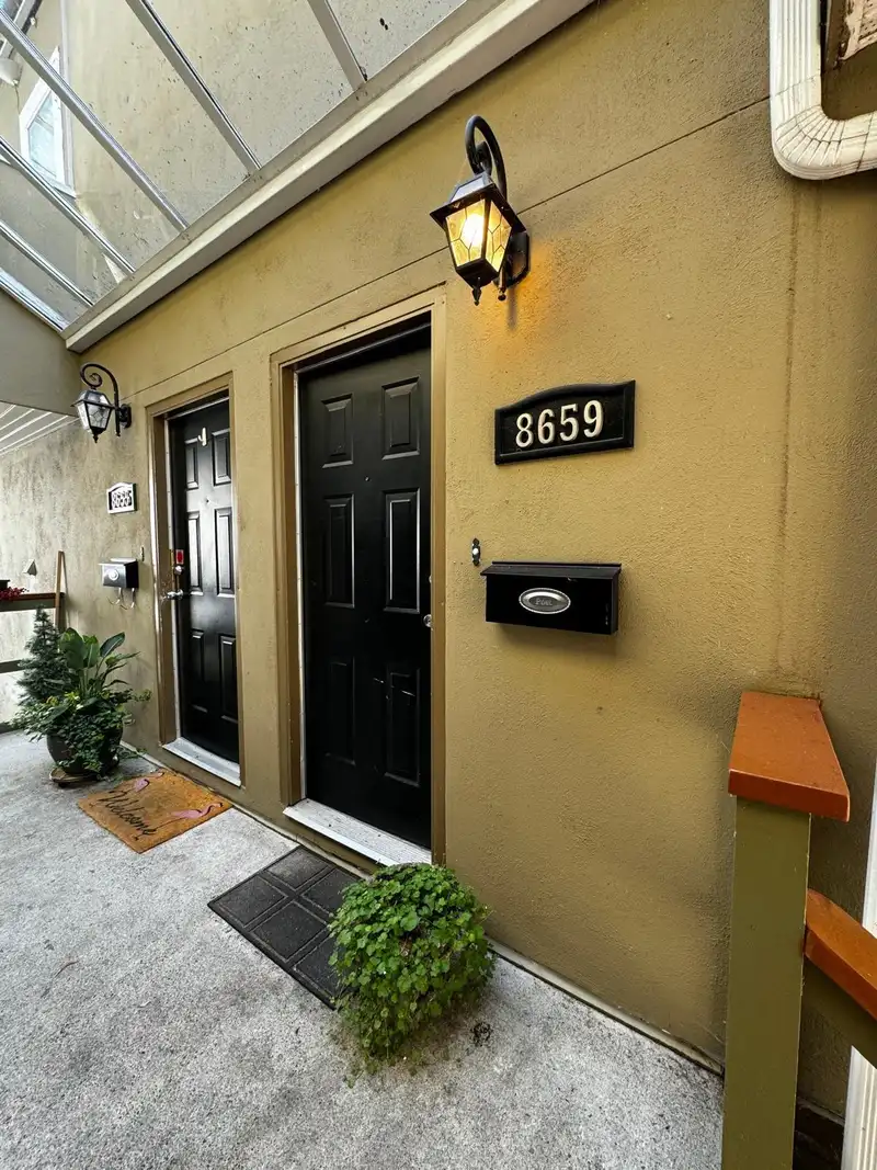8659 SW MARINE DRIVE - photo 2 of 32