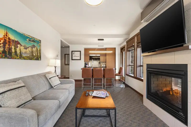 108A 2020 LONDON LANE - photo 3 of 25