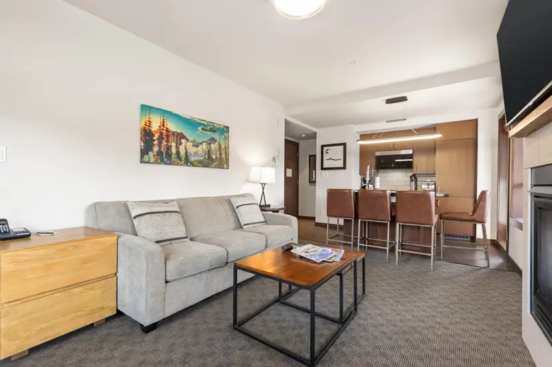 108A 2020 LONDON LANE - photo 4 of 25