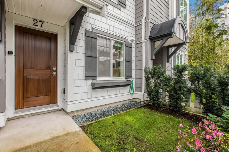 27 7919 204B STREET - photo 1 of 18