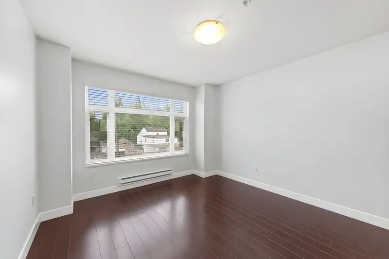 303 2745 E HASTINGS STREET - photo 2 of 40
