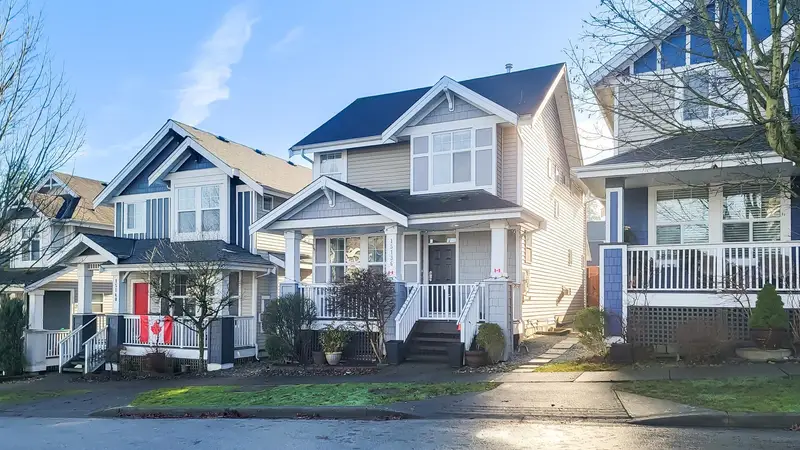 15136 61A AVENUE - photo 2 of 25