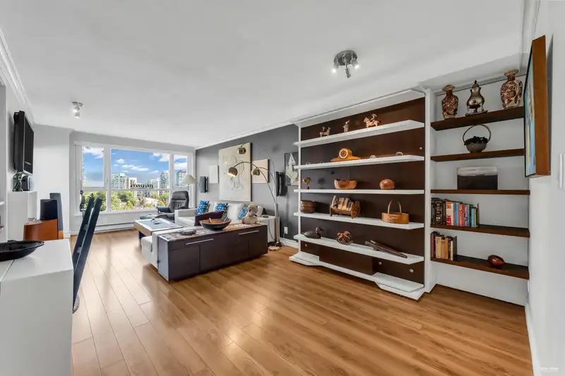 1004 1838 NELSON STREET - photo 1 of 36