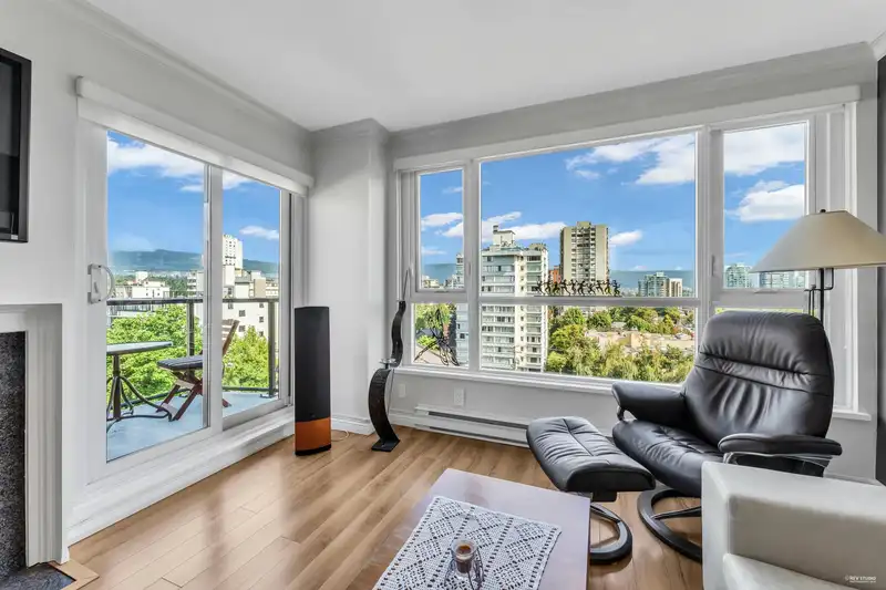1004 1838 NELSON STREET - photo 2 of 36