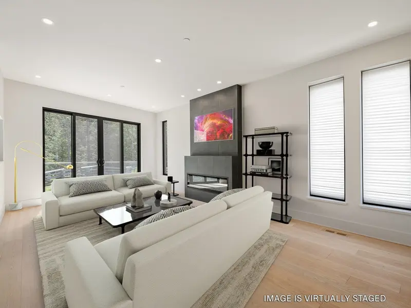 1710 RIVER RUN PLACE - photo 2 of 25