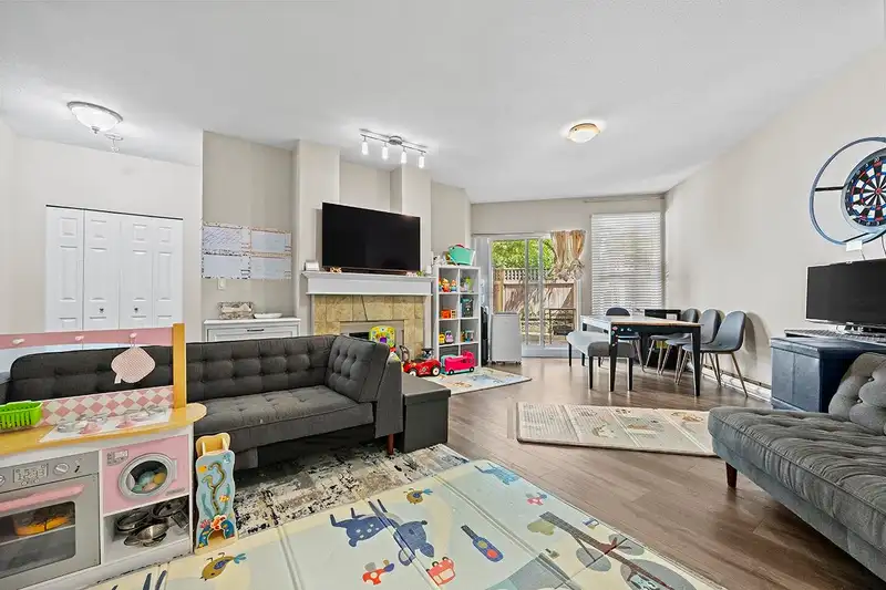 108 14981 101A AVENUE - photo 3 of 35