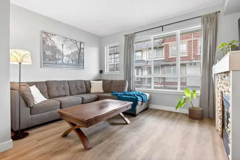 12 7155 189 STREET - photo 2 of 31