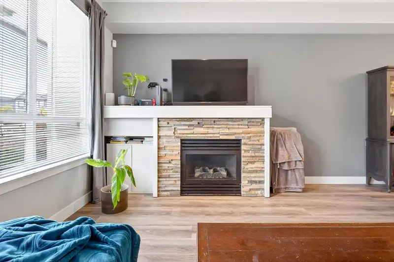 12 7155 189 STREET - photo 3 of 31