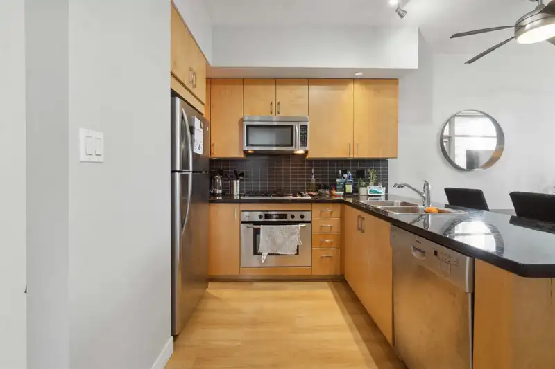 1006 1050 SMITHE STREET - photo 4 of 36