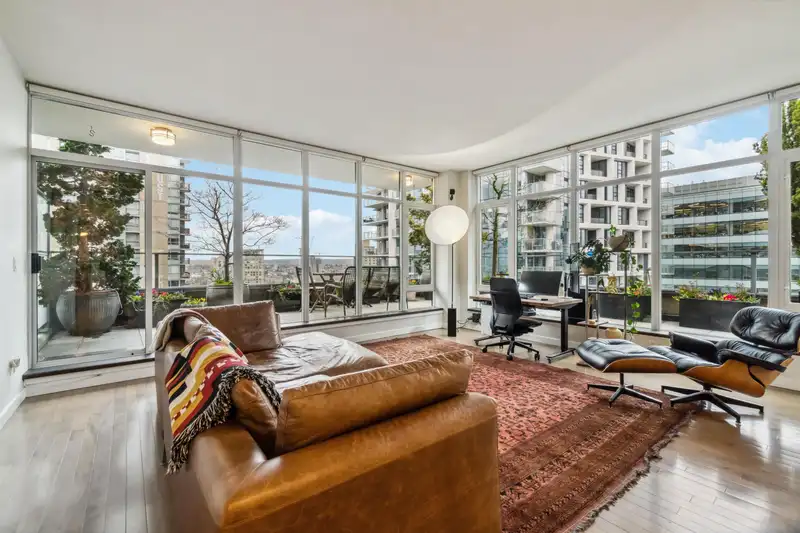 1601 1252 HORNBY STREET - photo 3 of 40