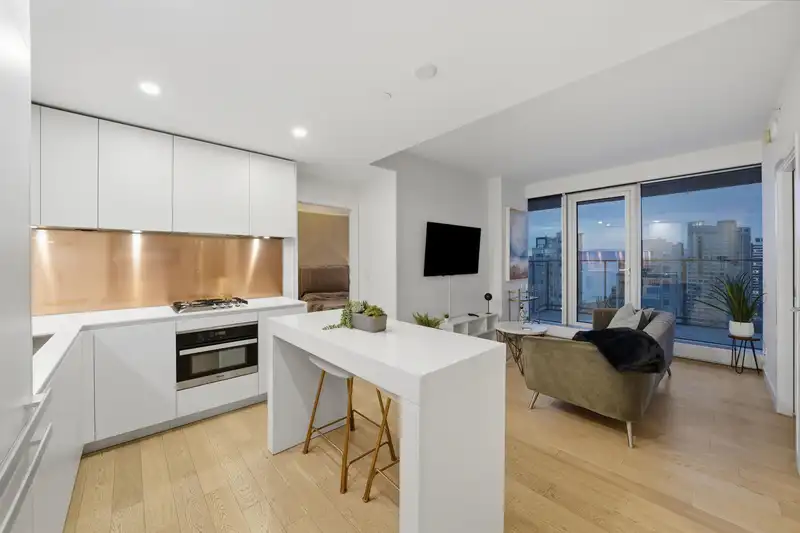 2506 1480 HOWE STREET - photo 2 of 40