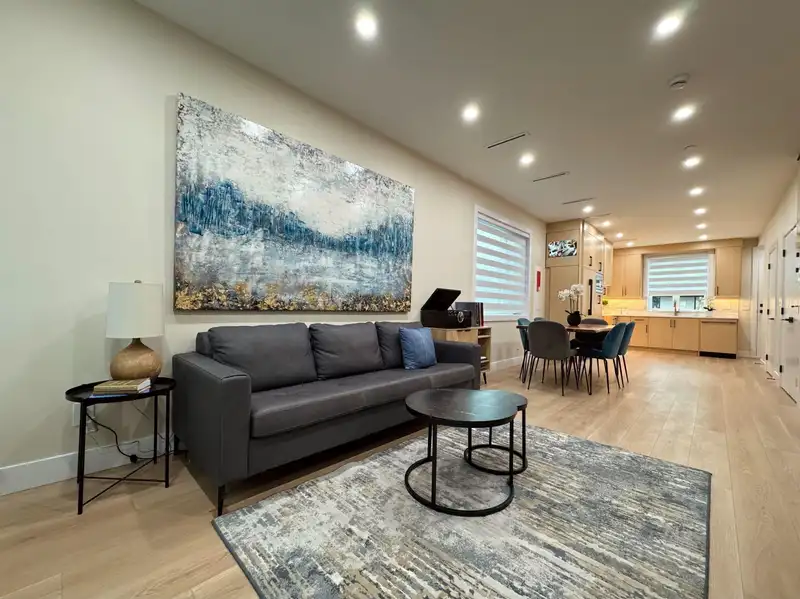 2828 CHEYENNE AVENUE - photo 4 of 21