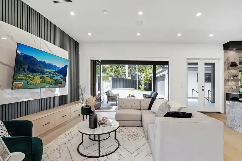 411 E EIGHTH AVENUE - photo 1 of 37