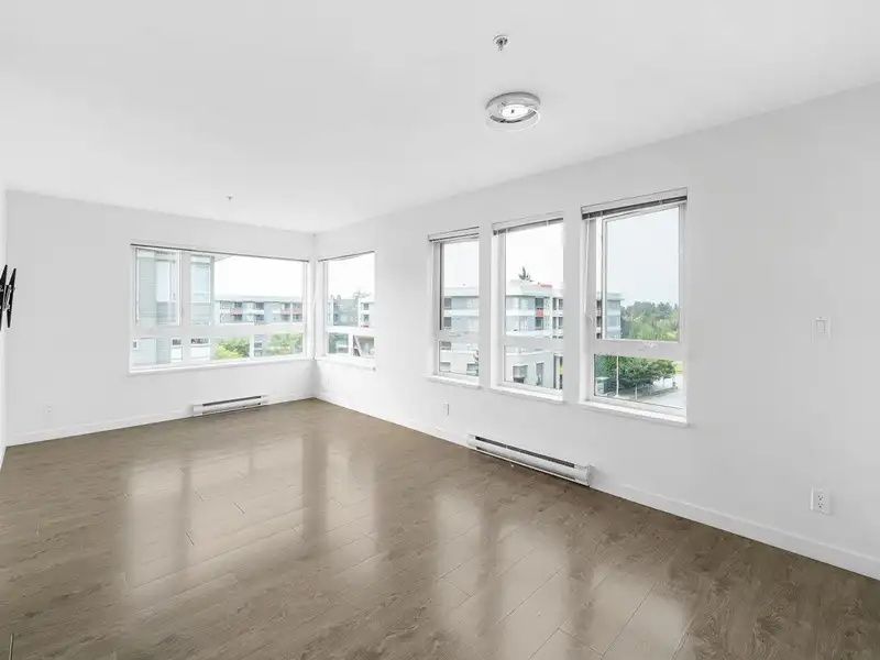 331 12339 STEVESTON HIGHWAY - photo 2 of 28