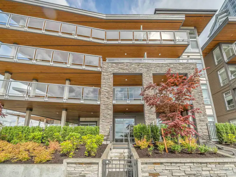 104 7123 11TH AVENUE - photo 1 of 40
