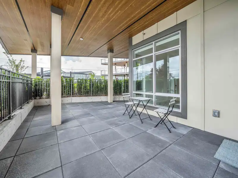 104 7123 11TH AVENUE - photo 3 of 40