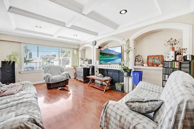 10886 132A STREET - photo 3 of 29