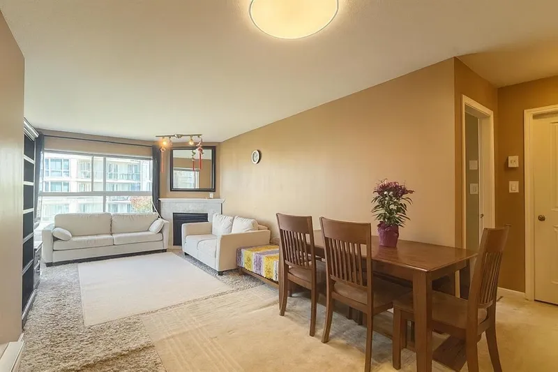 412 5880 DOVER CRESCENT - photo 1 of 5