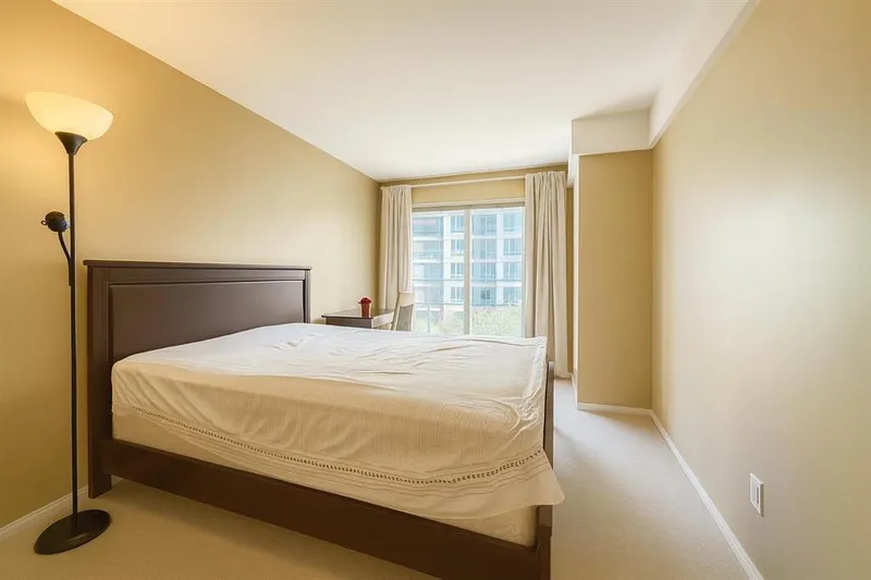 412 5880 DOVER CRESCENT - photo 4 of 5