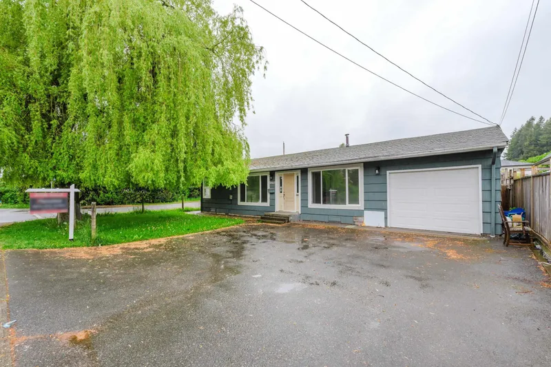 7683 HURD STREET - photo 2 of 25