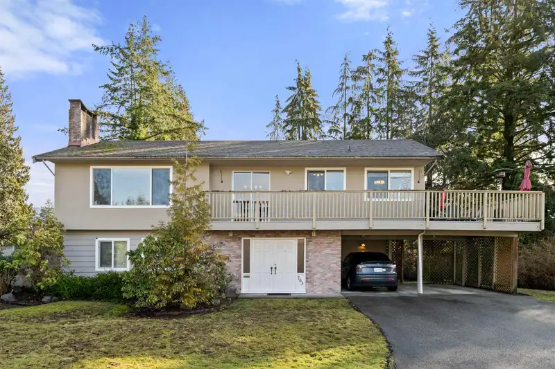 783 VINEDALE ROAD - photo 1 of 37