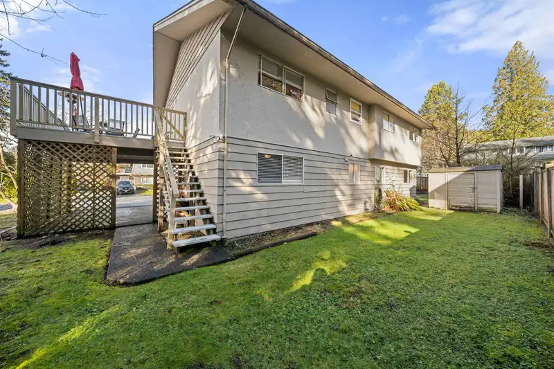 783 VINEDALE ROAD - photo 2 of 37