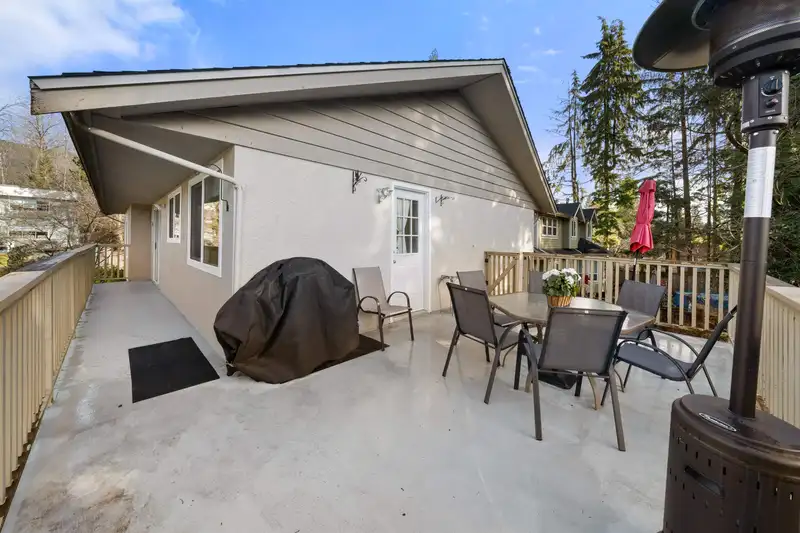 783 VINEDALE ROAD - photo 4 of 37