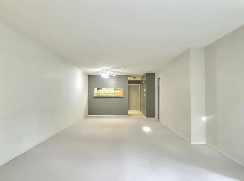 212 10128 132 STREET - photo 3 of 19