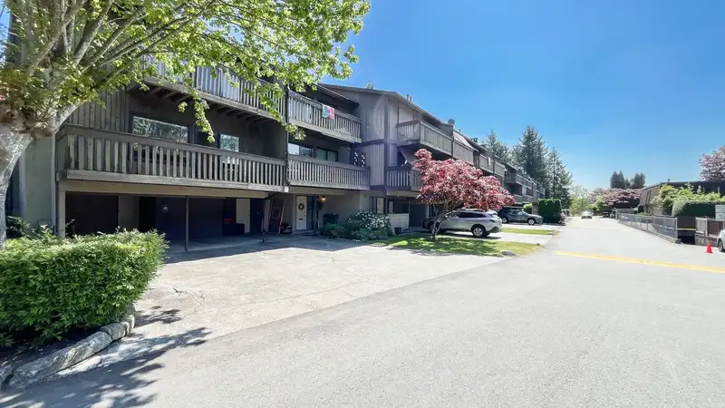 985 OLD LILLOOET ROAD - photo 2 of 32