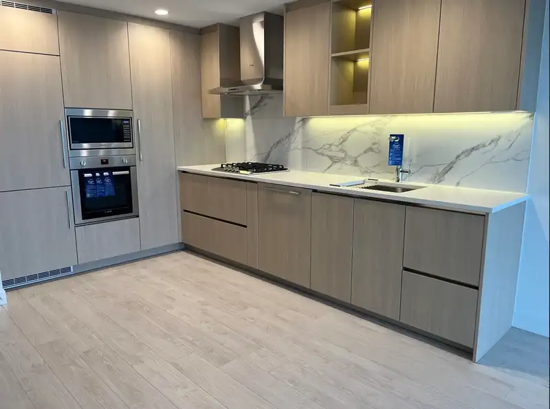 2301 4890 LOUGHEED HIGHWAY - photo 2 of 13