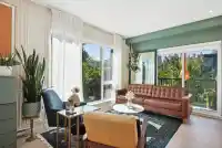 321 2520 GUELPH STREET - thumbnail 2