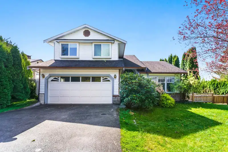 33480 BLUEBERRY DRIVE - photo 1 of 40