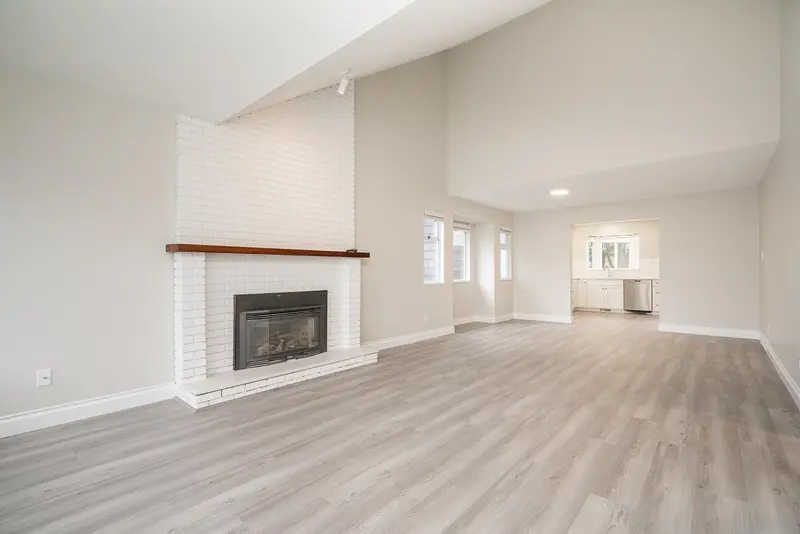 13015 SUMMERHILL CRESCENT - photo 4 of 25