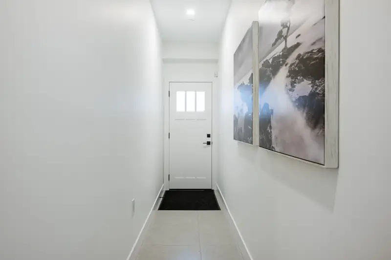 3 4829 48 AVENUE - photo 4 of 25