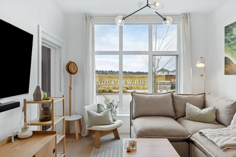 101 320 RIDGE STREET - photo 3 of 25