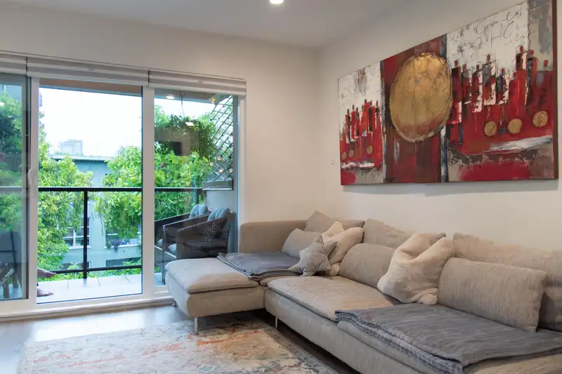 402 1718 NELSON STREET - photo 4 of 39